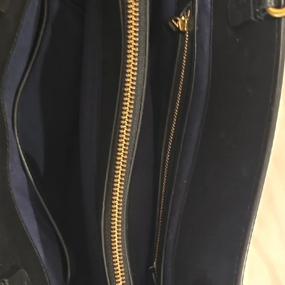 Tory Burch Black Leather Bag with Gold Logo (Dust Bag Included)